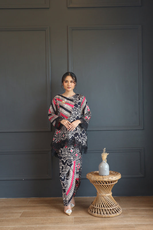 Tia Set (Preorder)