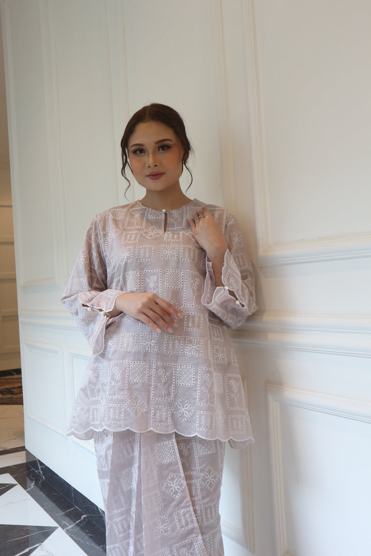 Amira Cherry Set