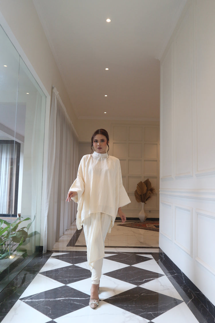 Kita Set in Cream