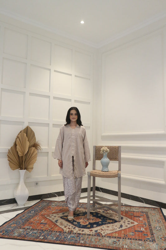 Athalia long set in Beige (2)